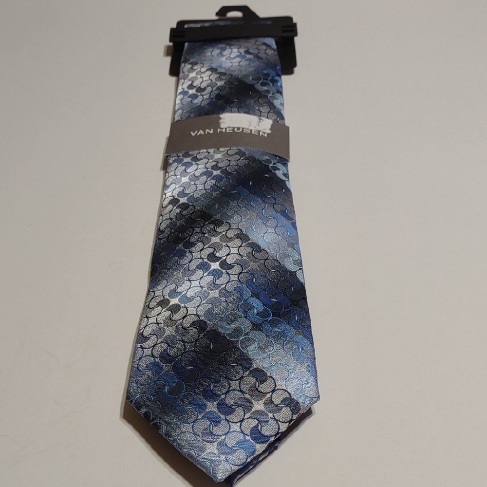 Van Heusen Silver and Blue Geometric Tie